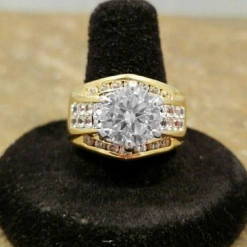 ❤️ 14k GOLD PLATED CZ RING SIZE 8